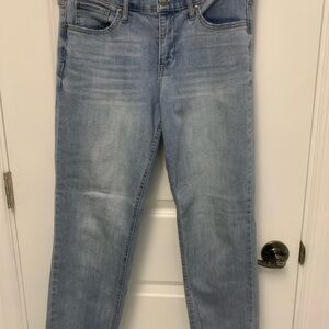 Light Blue Women's Cropped Jeans